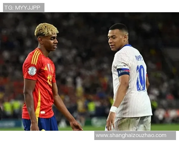 席卷全场的姆巴佩亲切拥抱亚马尔赛后场面温暖感动球迷