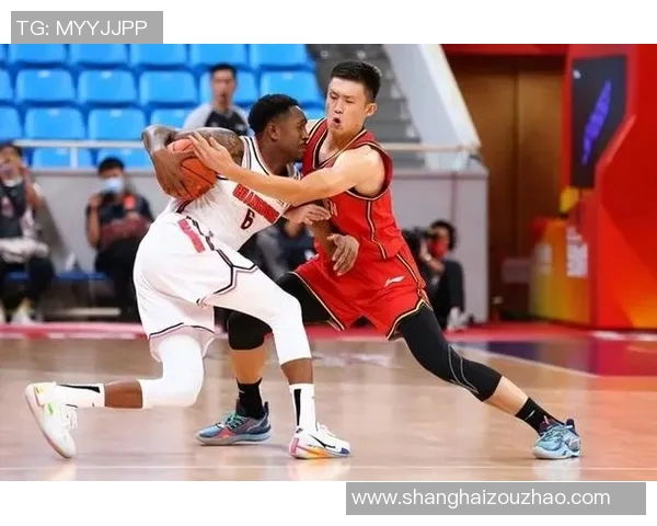 深圳篮球队默契配合的关键因素与战术分析探讨